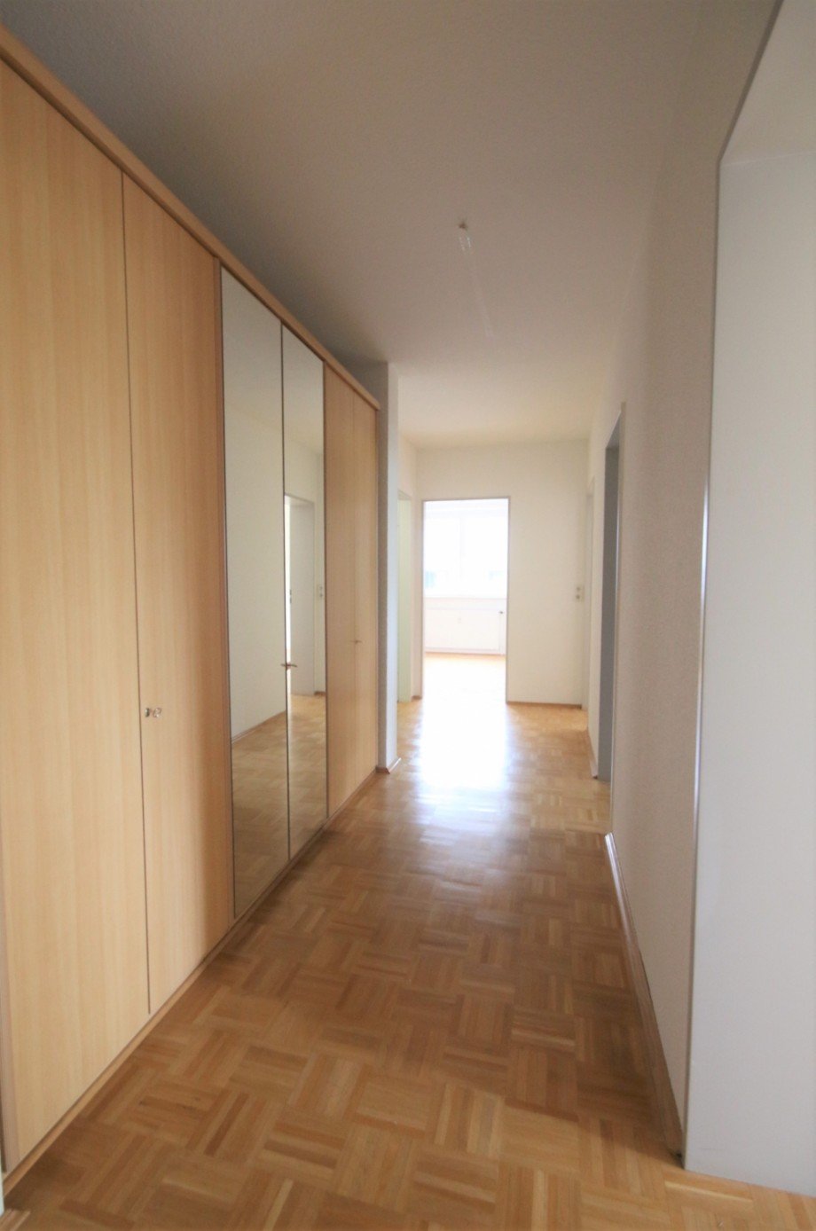 Flur mit Schrank Erdgeschosswohnung Braunschweig / Viewegs Garten-Bebelhof