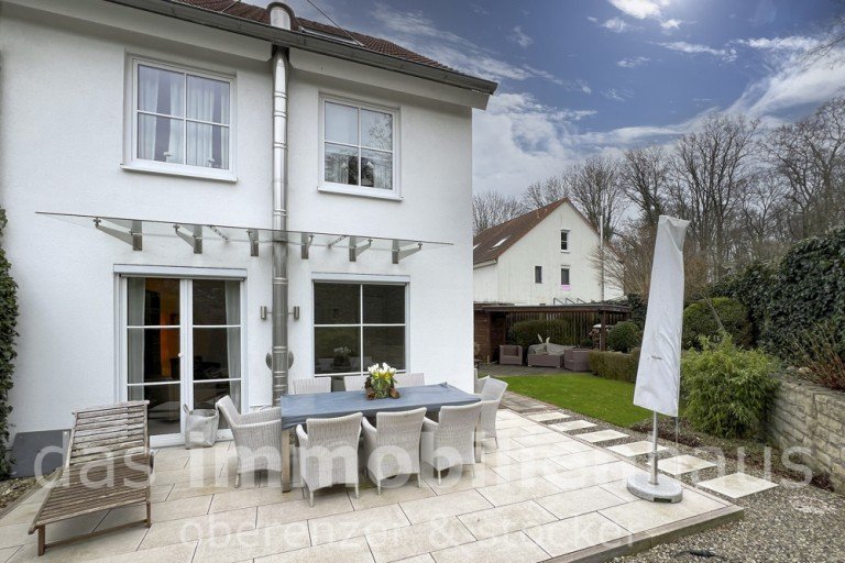Terrasse - Doppelhaush�lfte in Salzgitter Thiede Salzgitter / Thiede Doppelhaush�lfte Moderne, elegante Doppelhaush�lfte in Thiede am Waldrand