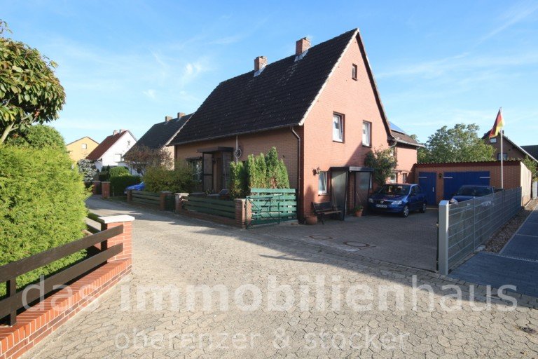 Au�enansicht Einfamilienhaus Meine Bechtsb�ttel Meine / Bechtsb�ttel - Meine Haus Gro�es Einfamilienhaus in Meine/ Bechtsb�ttel - (mit Renovierungsstau)