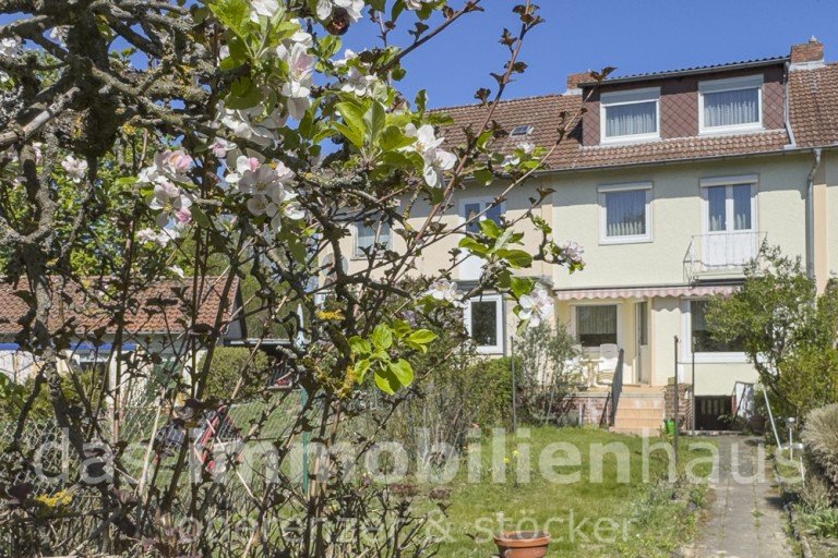 Gartenansicht Reihenhaus Braunschweig Querum Braunschweig / Querum - Querum Reihenmittelhaus 7 Zimmer f�r die ganze Familie - Reihenhaus mit Garten & Carport in BS-Querum