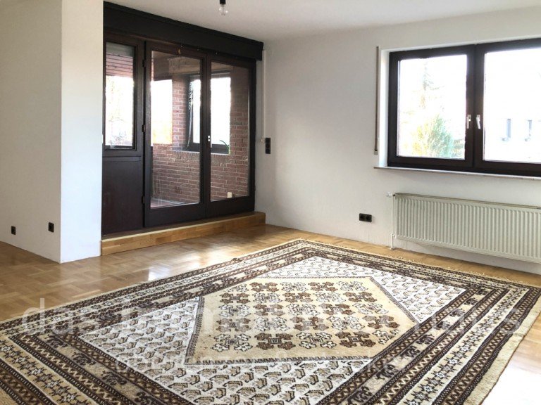 Wohnzimmer mit Loggia Braunschweig / Gliesmarode - Gliesmarode Etagenwohnung 2,5 - 3 Zi.-ETW in Gliesmarode mit TG-Stpl.