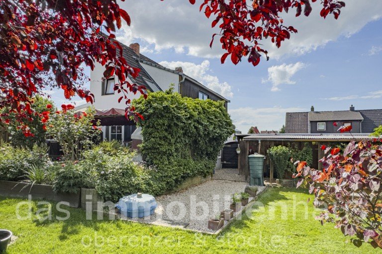 Garten Terrasse - Doppelhaush�lfte in Braunschweig Lehndorf Braunschweig - Lehndorf Doppelhaush�lfte Charmante Doppelhaush�lfte mit gro�em Garten in Braunschweig-Lehndorf