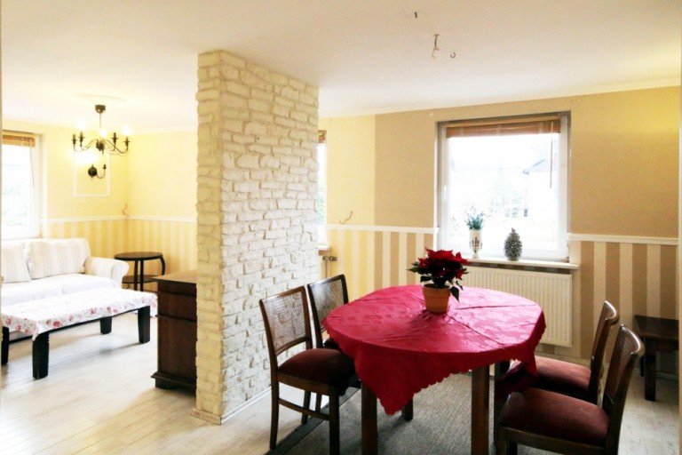 Wohn_Esszimmer Wolfenb�ttel Doppelhaush�lfte Modernisierte Doppelhaush�lfte in reizvoller, gr�ner Lage