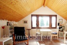 Zimmer_Einfamilienhaus_Wolfenb�ttel_mit_tollem_Garten Familienidylle in der Stadt - Einfamilienhaus mit Gartenoase