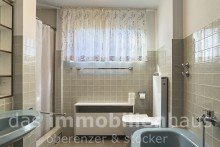 Bad EG Einfamilienhaus Braunschweig Gliesmarode Stilvolles  Ein-Familienhaus  mit  6 Zimmern in Gliesmarode
