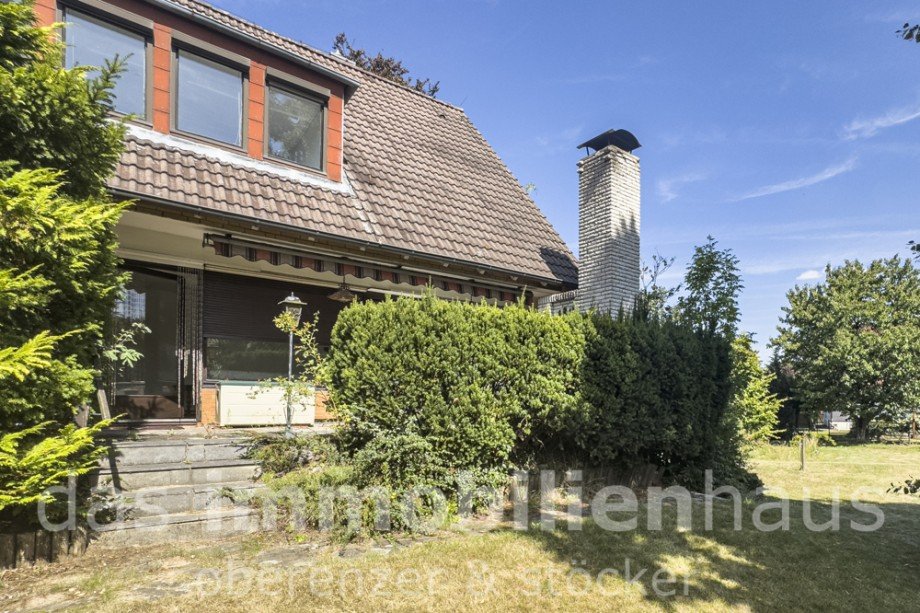 Terrasse mit Au�enkamin Einfamilienhaus Cremlingen / Schandelah