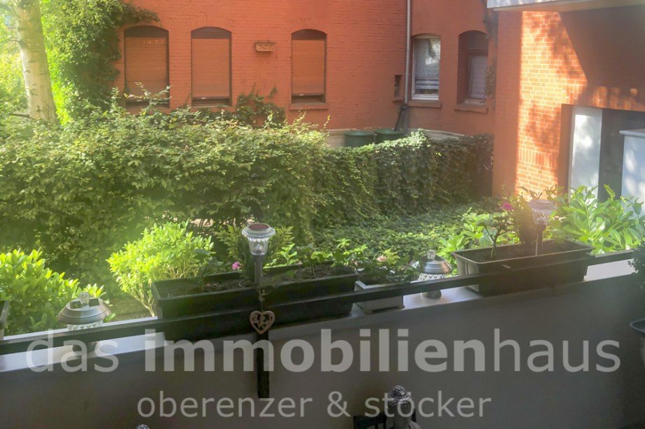 Balkonaussicht - EigentumsWohnung in Braunschweig Westliches Ringgebiet - Kapitalanlage Etagenwohnung Braunschweig