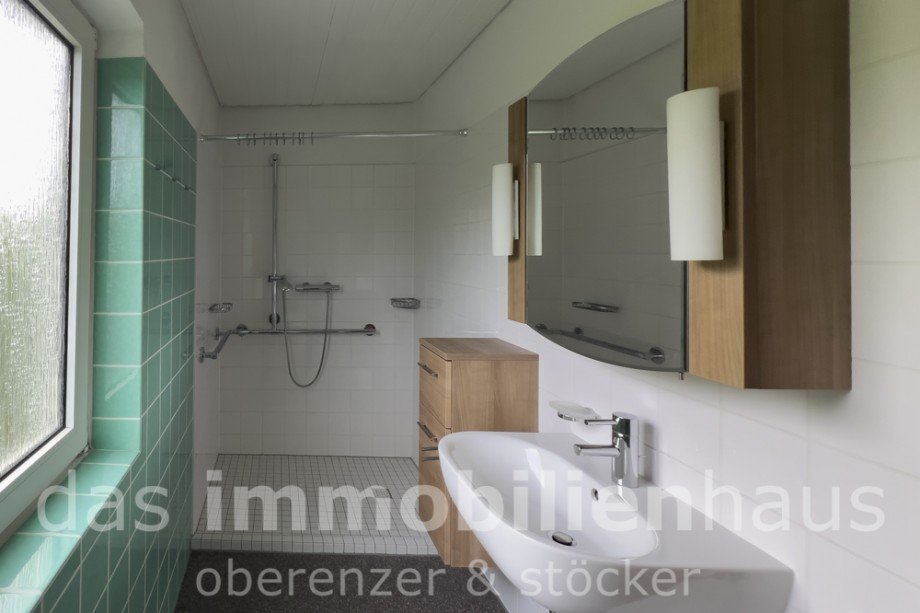 Badezimmer - Doppelhaush�lfte in Braunschweig Lehndorf Doppelhaush�lfte Braunschweig