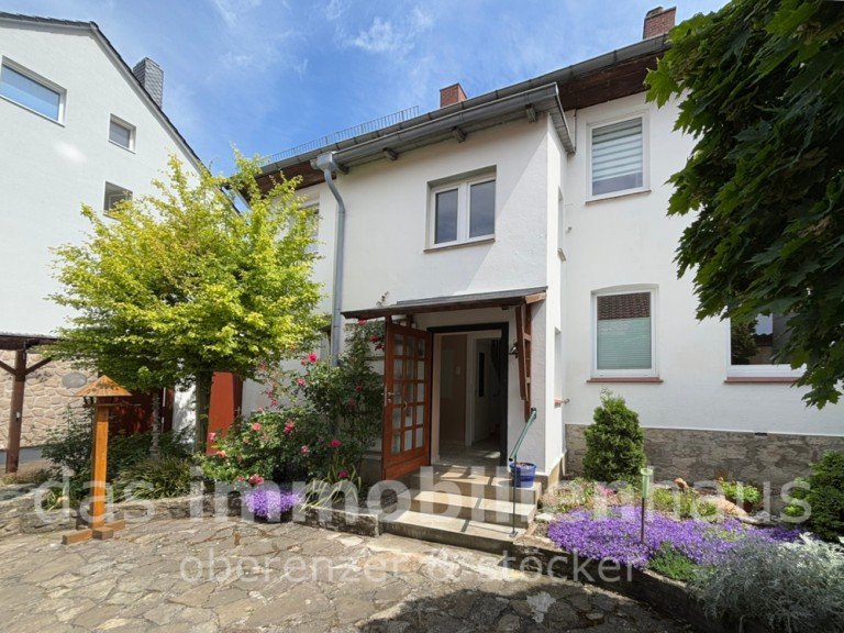 Ansicht Innenhof K�nigslutter am Elm Reihenendhaus Gartentraum-2-Familien-Haus mit Nebengeb�ude und gro�em Grundst�ck in zentraler Lage