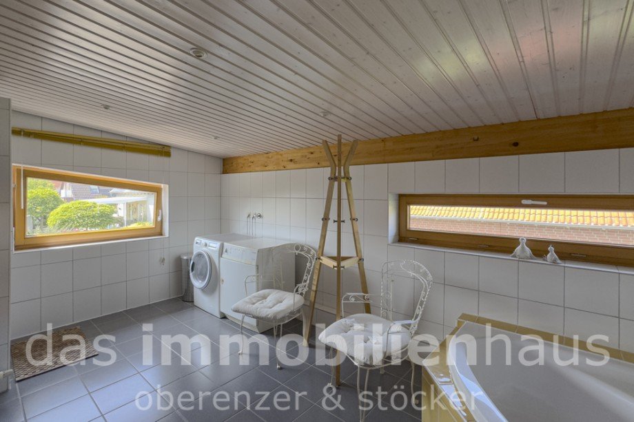 Badezimmer OG - Einfamilienhaus mit Pool in Lehre Einfamilienhaus Lehre