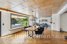 Wohnzimmer  Savoir vivre  - Gro�z�giger Bungalow mit Au�enschwimmbad