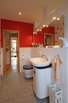 Bad komplett erneuert Stilvolle Maisonette-Wohnung in Thiede mit 123 m� Platz !