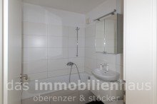 Reihenhaus Braunschweig R�ningen - Bad OG Gro�es Reihenhaus in BS- R�ningen mit 2 Wohneinheiten u. Garage