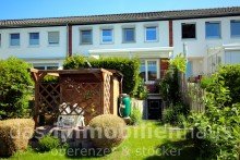Gartenseite Split-Level Reihenmittelhaus mit herrlichem Gartengrundst�ck in Melverode