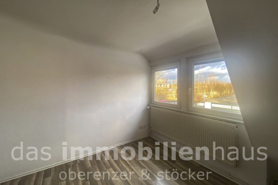 Zimmer OG - Einfamilienhaus in Braunschweig Gliesmarode mit Garten Einfamilienhaus Braunschweig