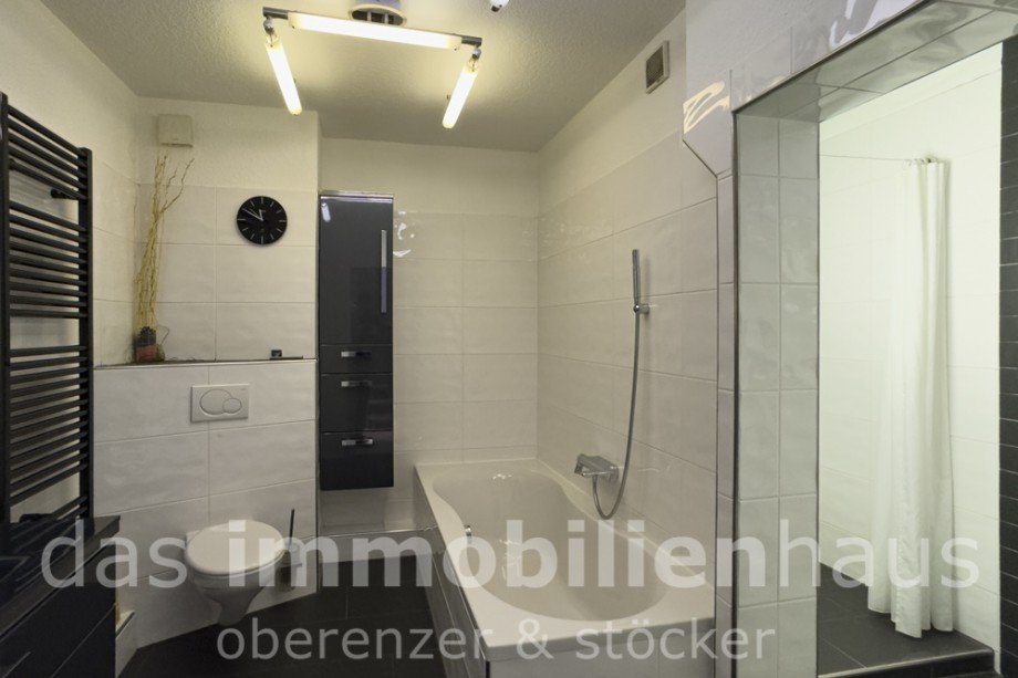 OG Bad und Dusche - Reihenhaus in Braunschweig Veltenhof Reihenmittelhaus Braunschweig / Veltenhof