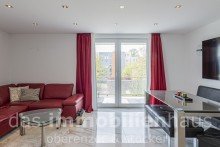 Wohnzimmer Komfortable 3-Zi.-Wohnung mit Tiefgaragenstellplatz