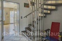 Treppenflur - Reihenhaus in Braunschweig Veltenhof  Atelierhaus  = Top-Reihenmittelhaus in Veltenhof
